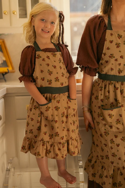 Mini Ivy Apron in Roselyn Tan Floral Cotton